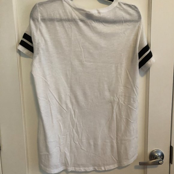 PINK Holiday Tee - Picture 2 of 3